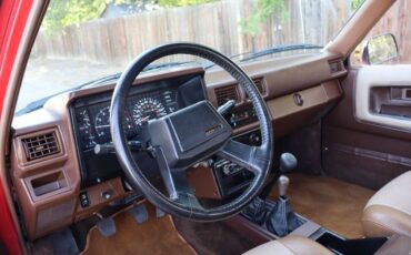 Toyota-pickup-1986-red-14