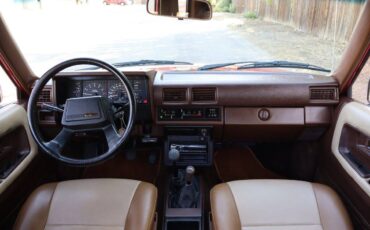 Toyota-pickup-1986-red-15
