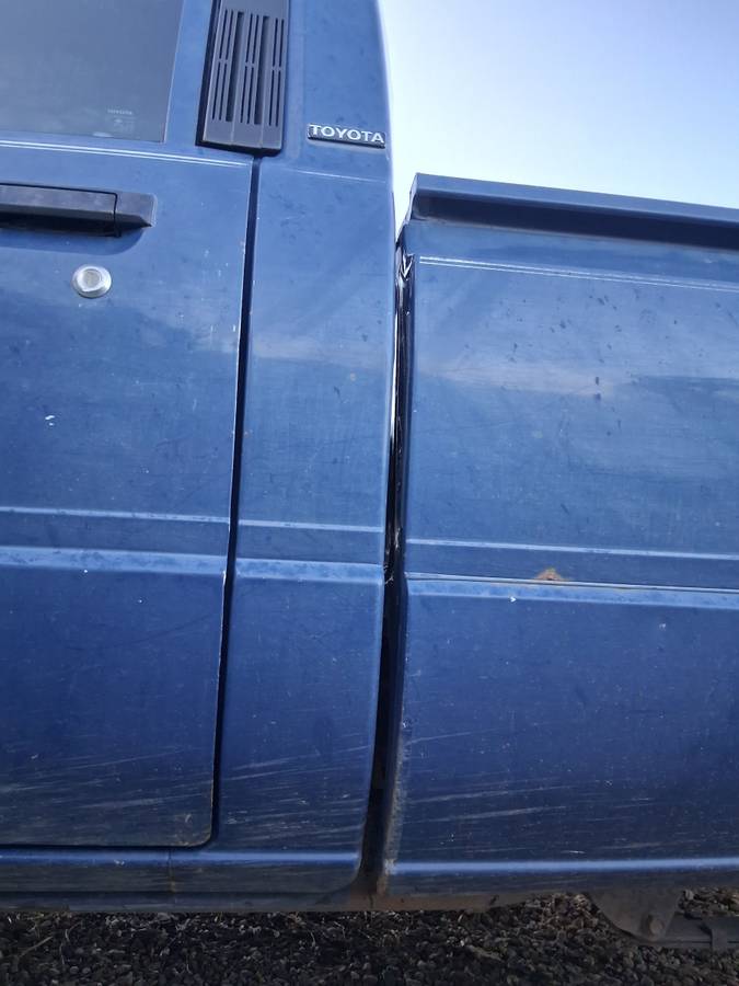 Toyota-pickup-1987-blue-1