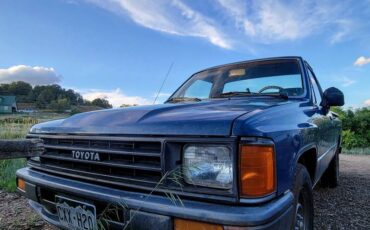 Toyota-pickup-1987-blue