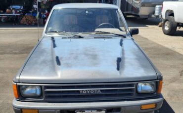 Toyota-pickup-1988-grey-1