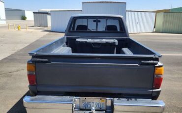 Toyota-pickup-1988-grey-6
