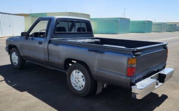 Toyota-pickup-1988-grey-7