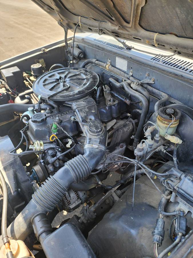 Toyota-pickup-1988-grey-8