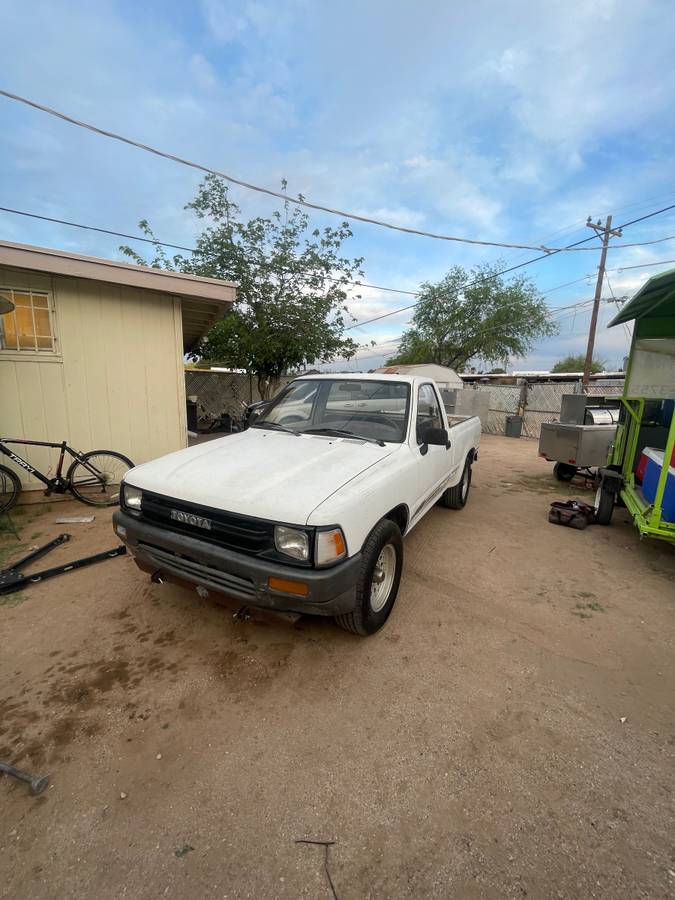 Toyota-pickup-1991-1