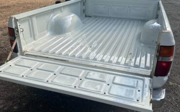 Toyota-pickup-1991-white-6