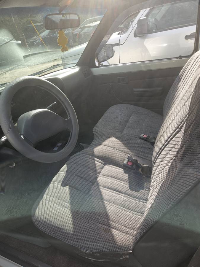 Toyota-pickup-1993-1