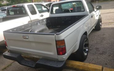 Toyota-pickup-1993-11