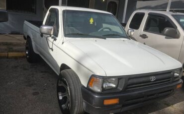 Toyota-pickup-1993-12
