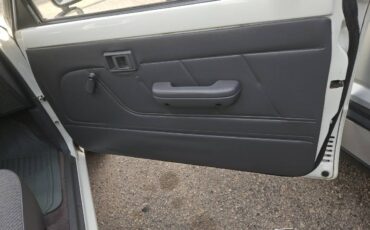 Toyota-pickup-1993-5