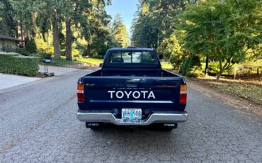 Toyota-pickup-1994-2