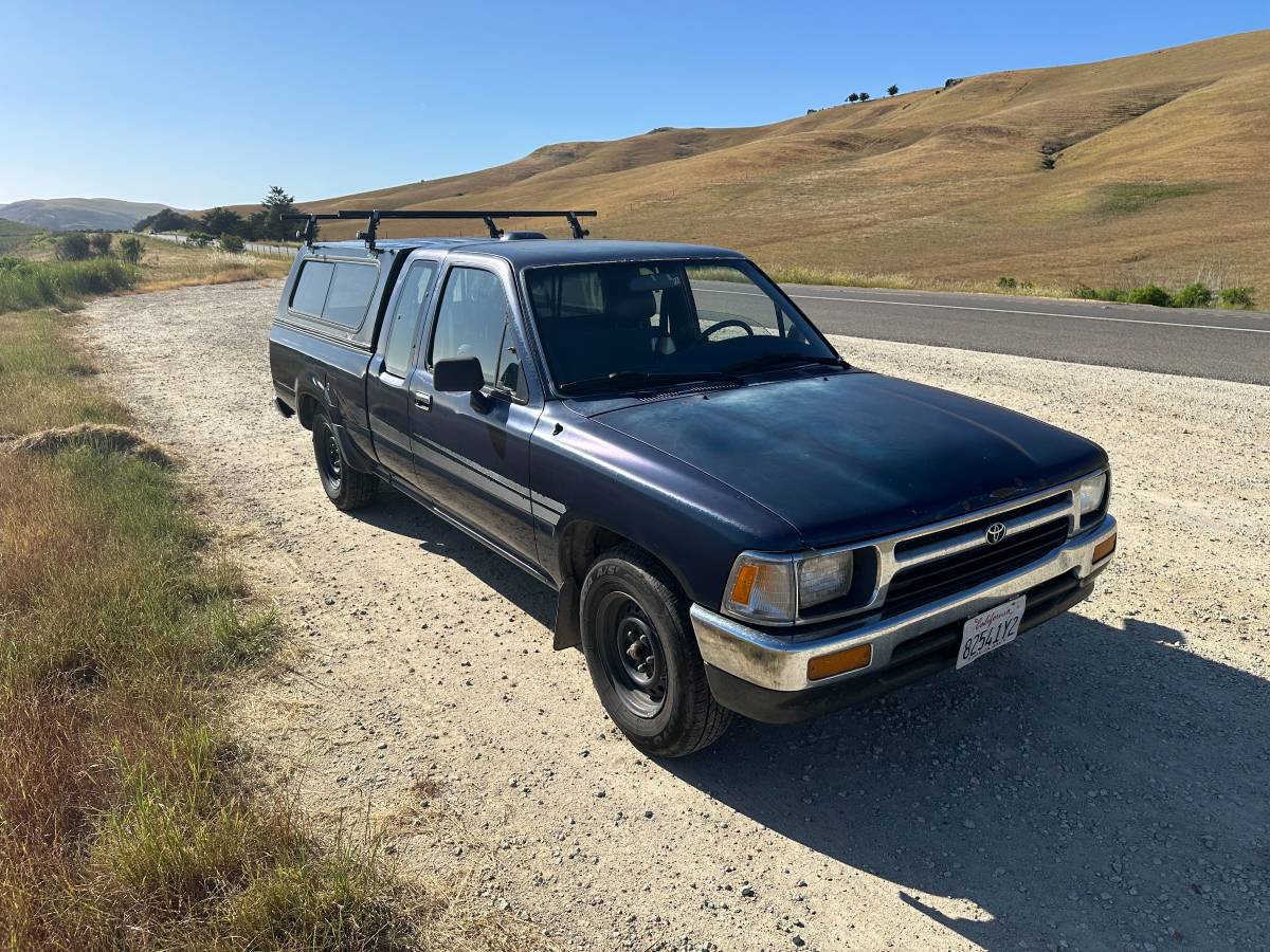 Toyota-pickup-1994-blue-1