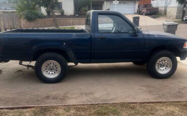 Toyota-pickup-1994-blue-1