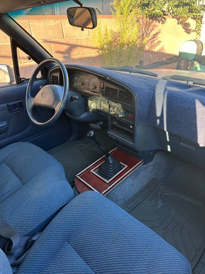 Toyota-pickup-1994-blue-5
