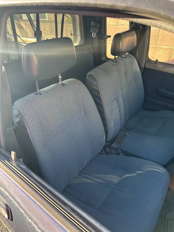 Toyota-pickup-1994-blue-6