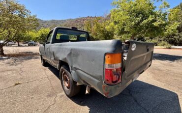 Toyota-pickup-1994-green-15