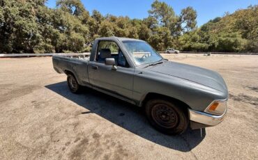 Toyota-pickup-1994-green-2