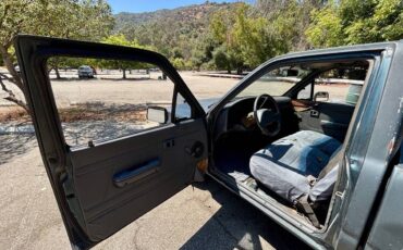 Toyota-pickup-1994-green-21