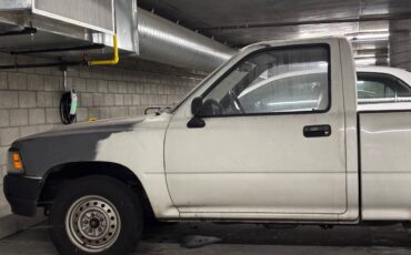 Toyota-pickup-1994-white