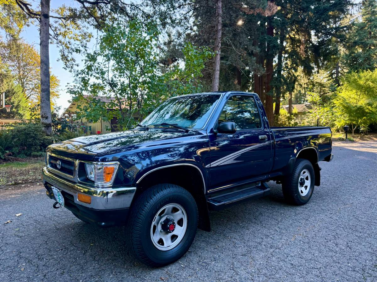 Toyota-pickup-1994