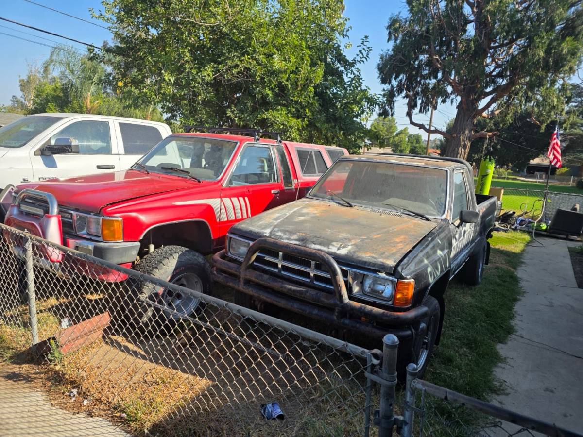 Toyota-pickup-4x4-1981-4