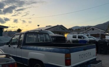 Toyota-pickup-4x4-1983-1