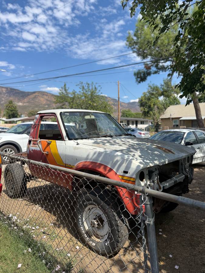 Toyota-pickup-4x4-1983