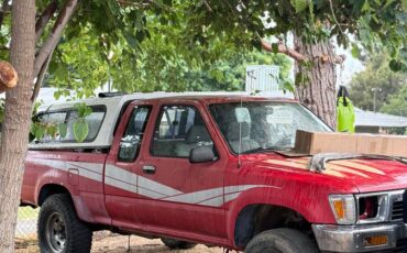 Toyota-pickup-4x4-1983-2