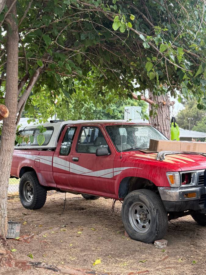 Toyota-pickup-4x4-1983-2