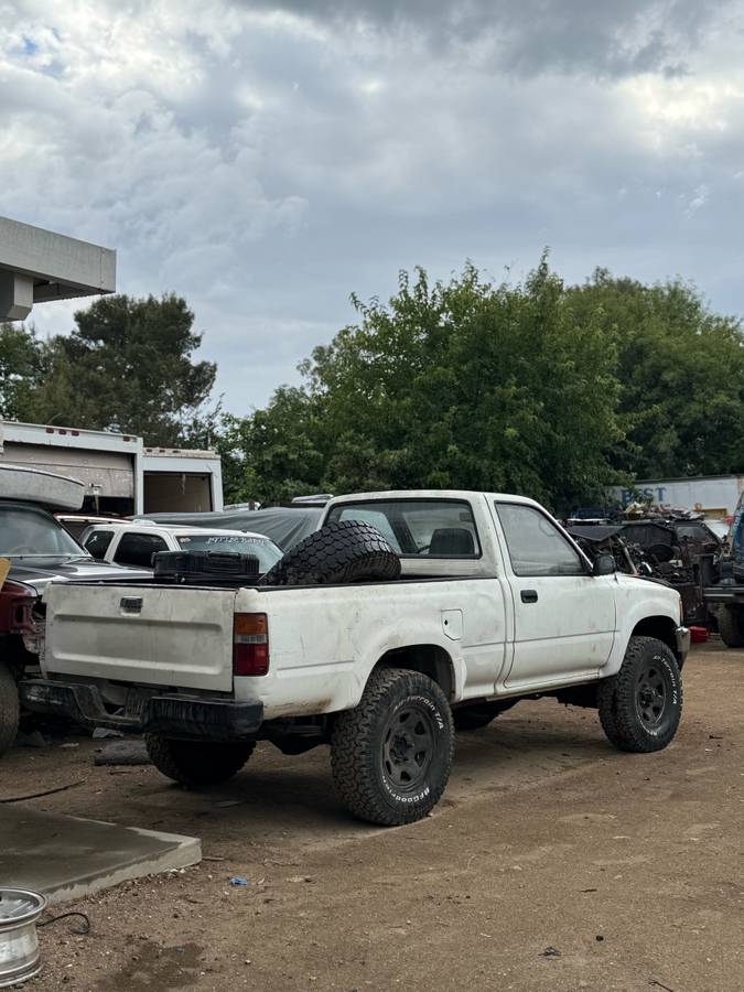 Toyota-pickup-4x4-1983-4