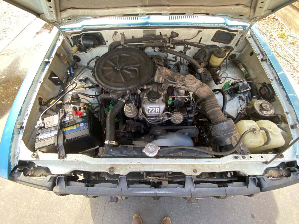 Toyota-pickup-4x4-1983-5