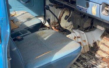 Toyota-pickup-4x4-1983-6