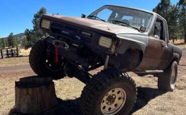 Toyota-pickup-4x4-1984-3