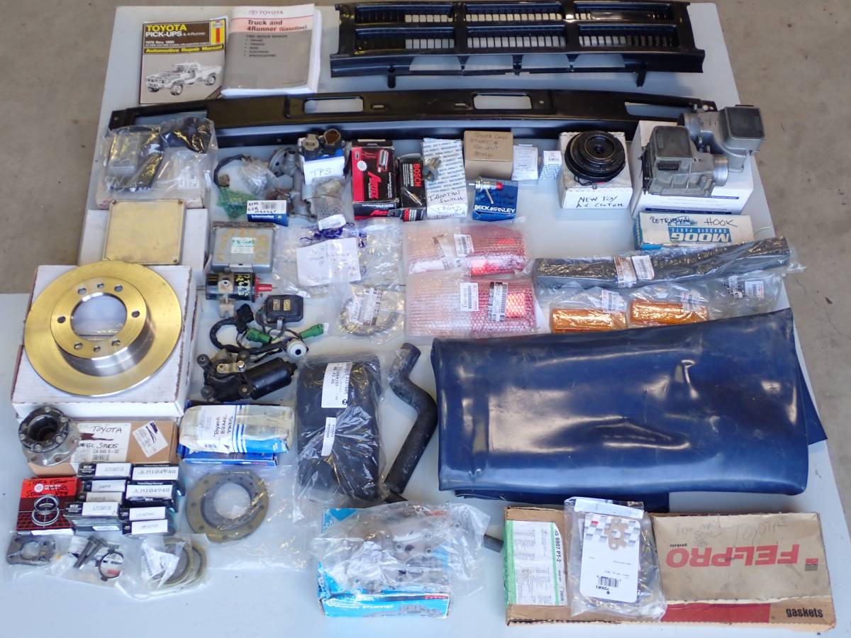 Toyota-pickup-4x4-1985-blue-12