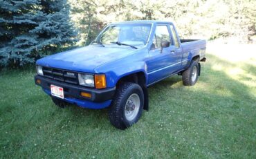 Toyota-pickup-4x4-1985-blue-2