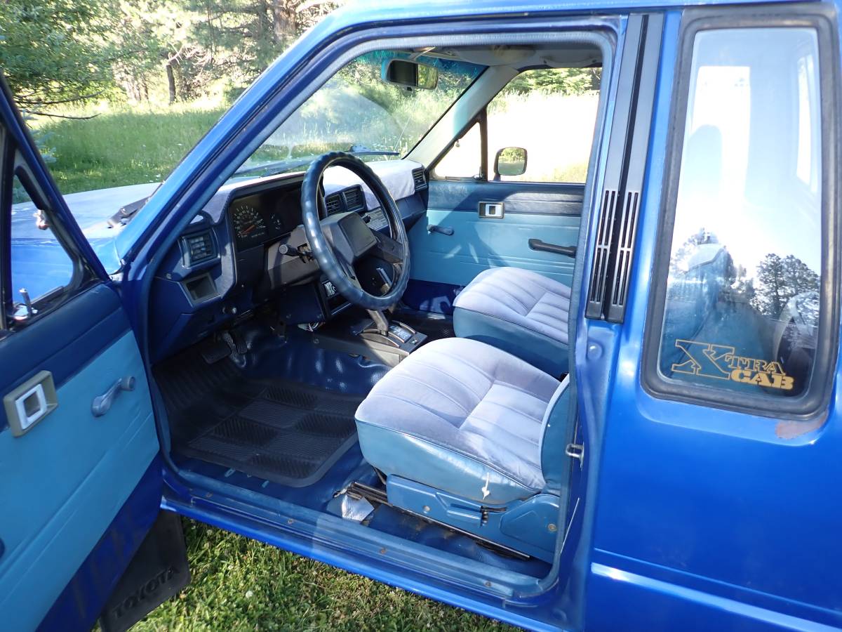 Toyota-pickup-4x4-1985-blue-5
