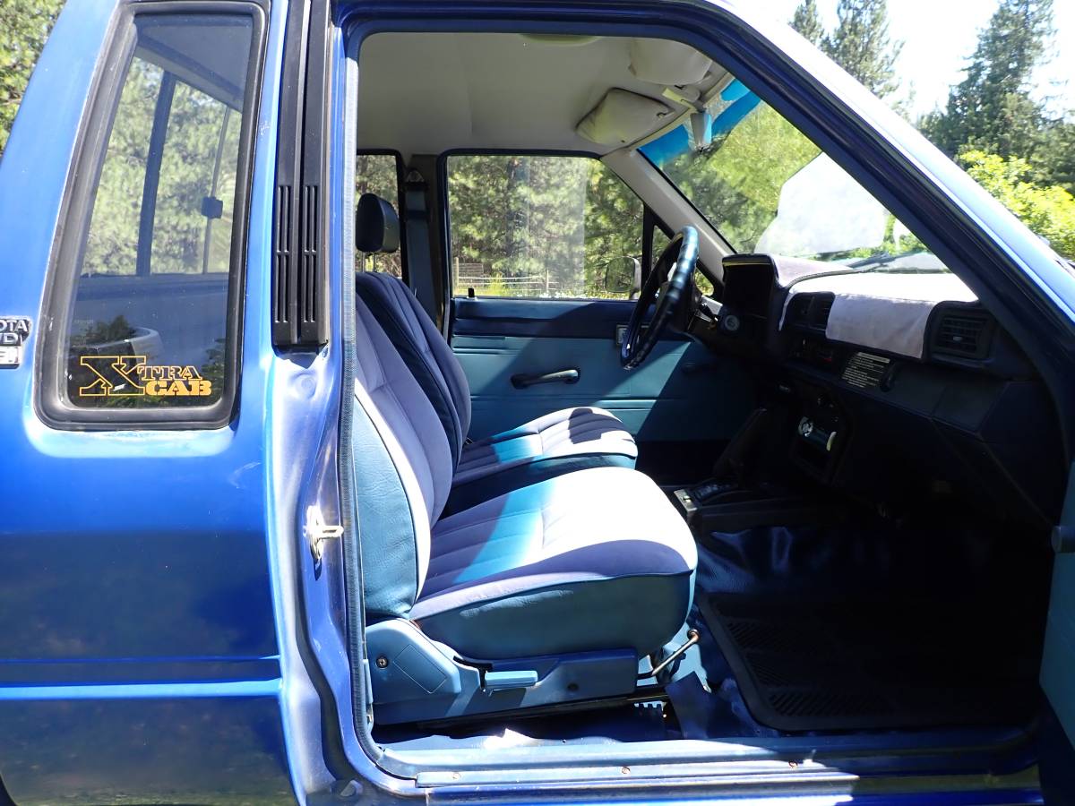 Toyota-pickup-4x4-1985-blue-6