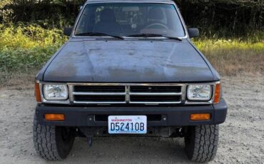Toyota-pickup-4x4-1986-black-1