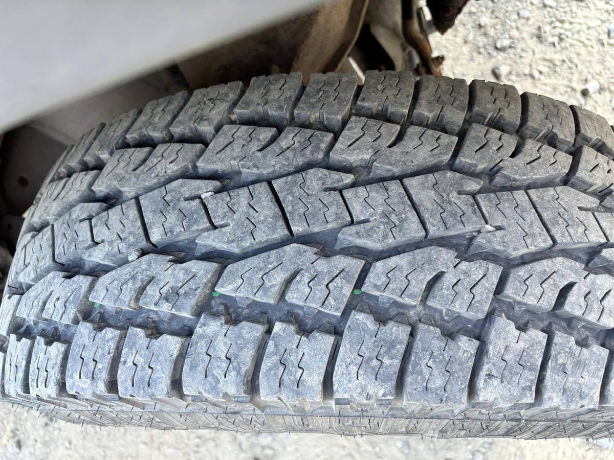 Toyota-pickup-4x4-1986-black-4