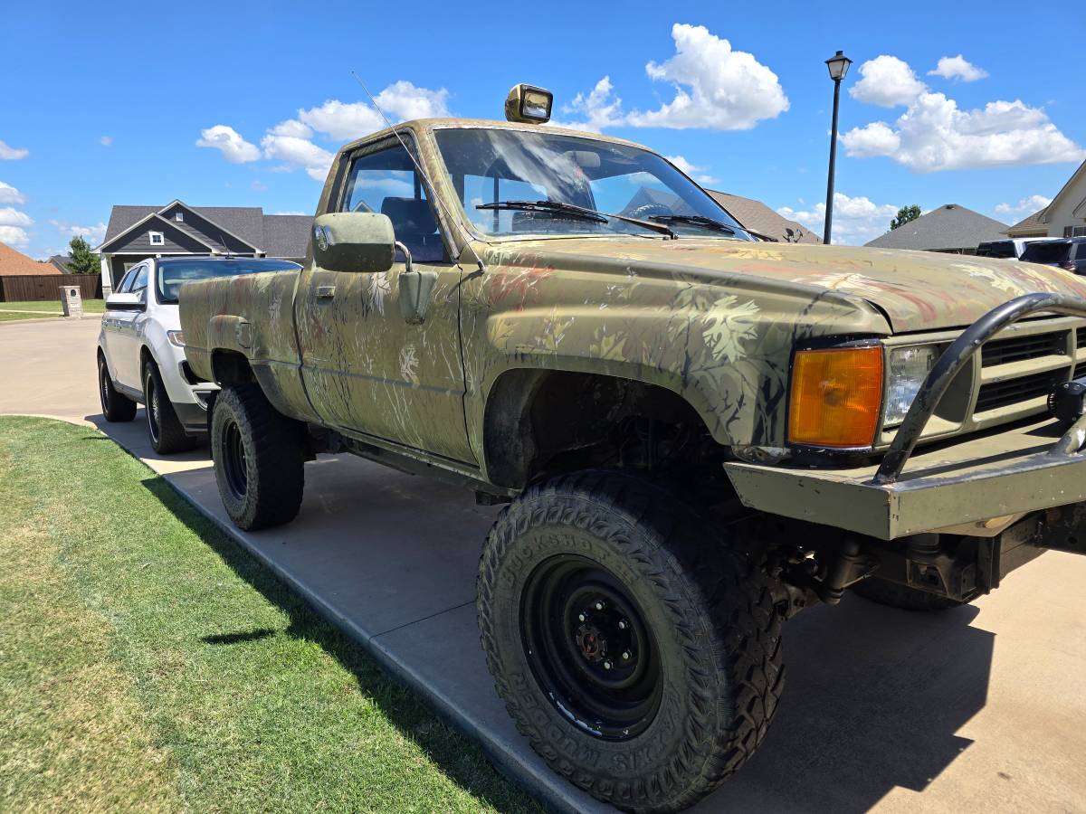 Toyota-pickup-4x4-1988-1
