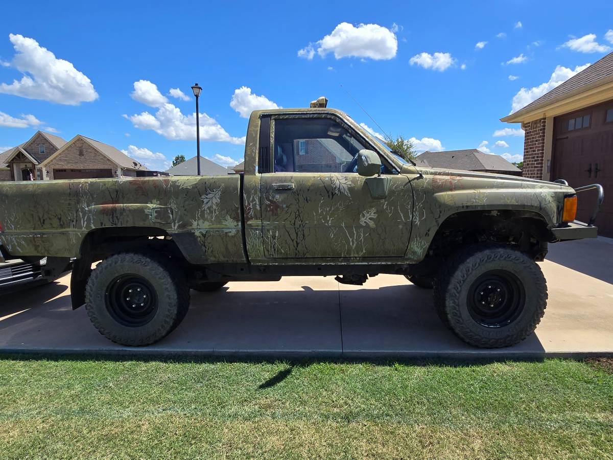Toyota-pickup-4x4-1988-2