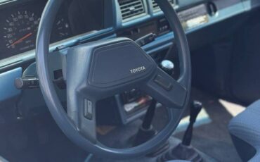 Toyota-pickup-4x4-1988-blue-11