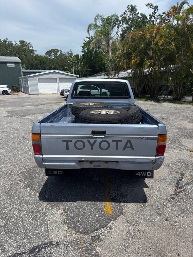Toyota-pickup-4x4-1988-blue-4