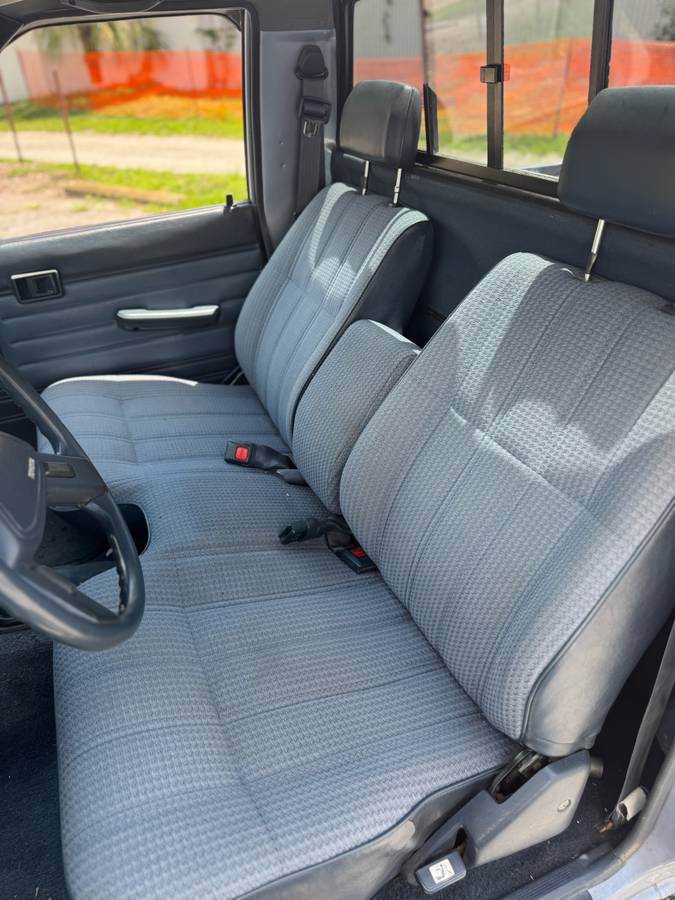 Toyota-pickup-4x4-1988-blue-9