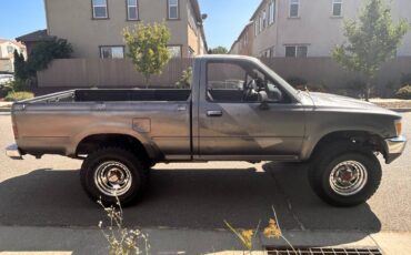 Toyota-pickup-4x4-1989-5