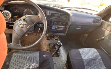 Toyota-pickup-4x4-1989-7