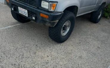 Toyota-pickup-4x4-1990-1