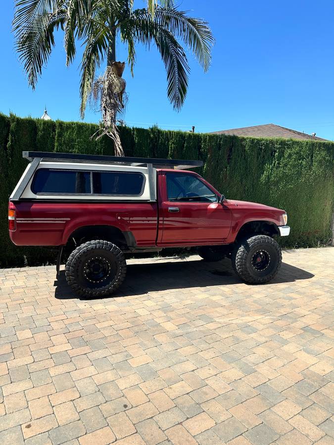 Toyota-pickup-4x4-1991-red