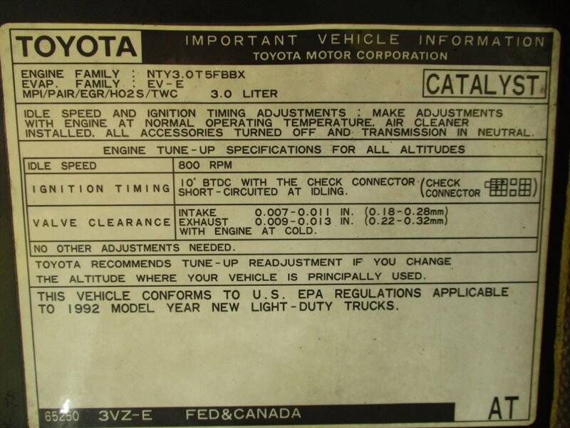 Toyota-pickup-deluxe-1992-green-18