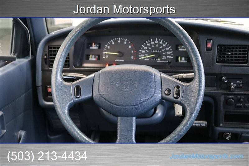 Toyota-pickup-dx-v6-1994-blue-117